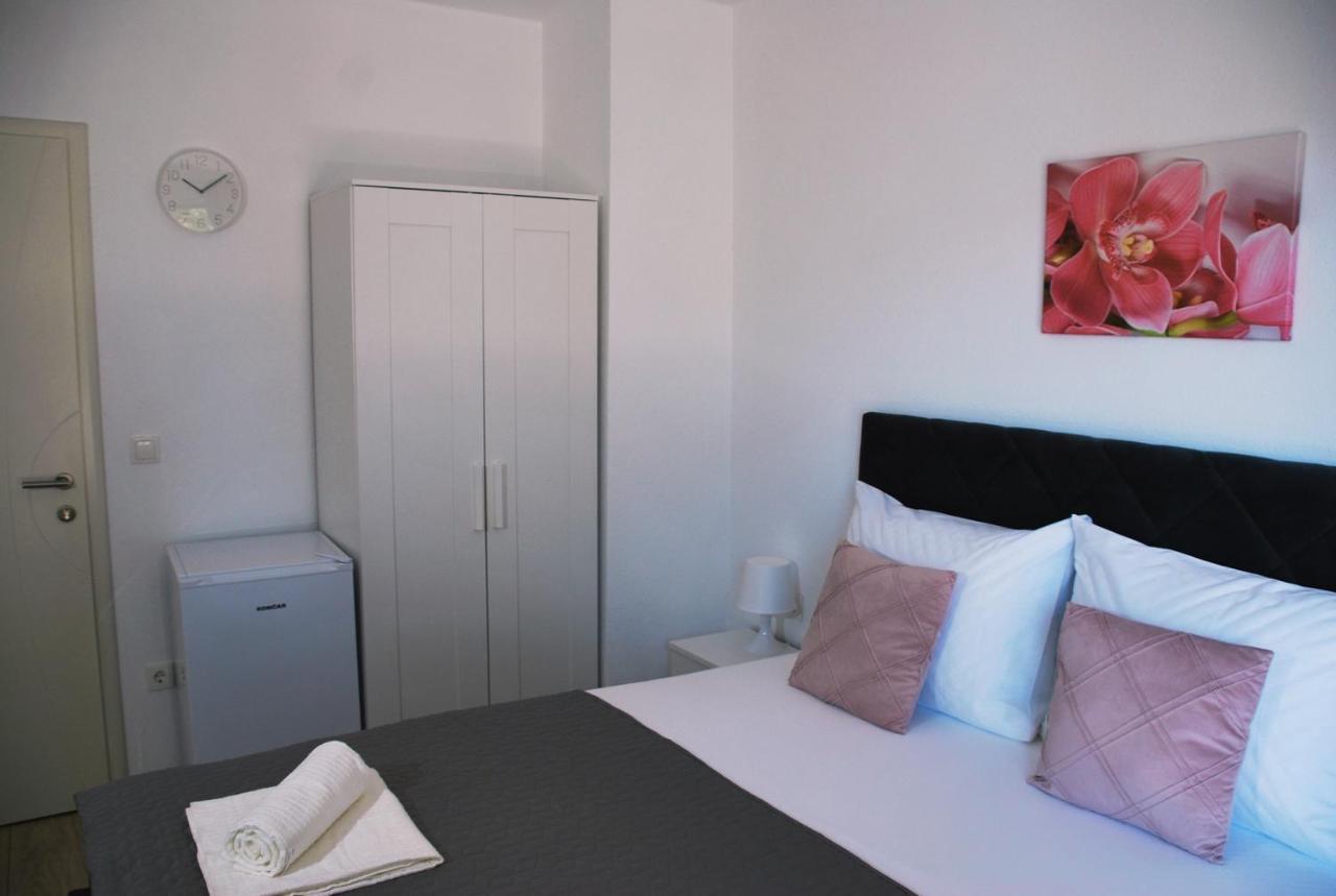 Apartmani Josipa Baška Voda Exteriör bild
