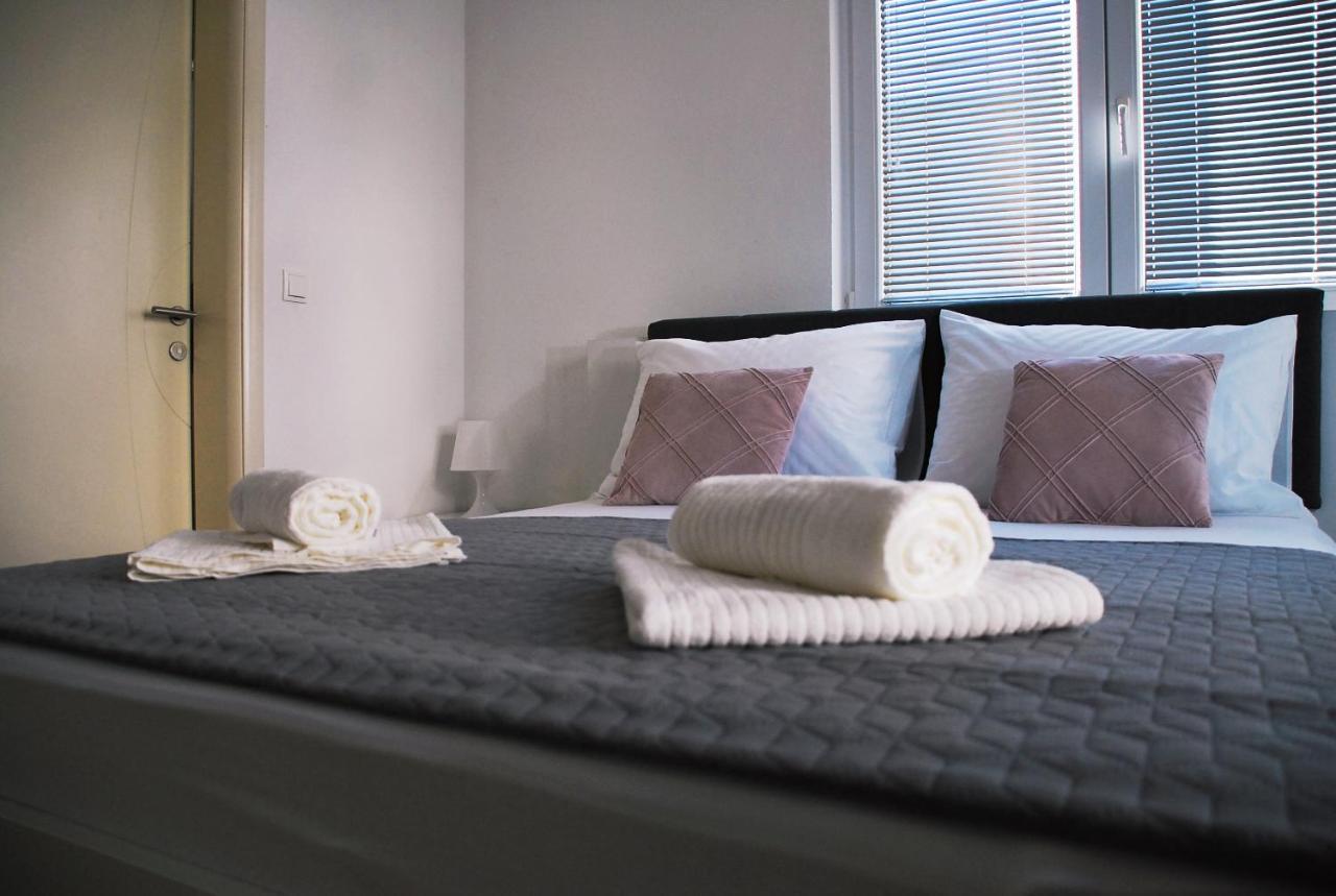 Apartmani Josipa Baška Voda Exteriör bild